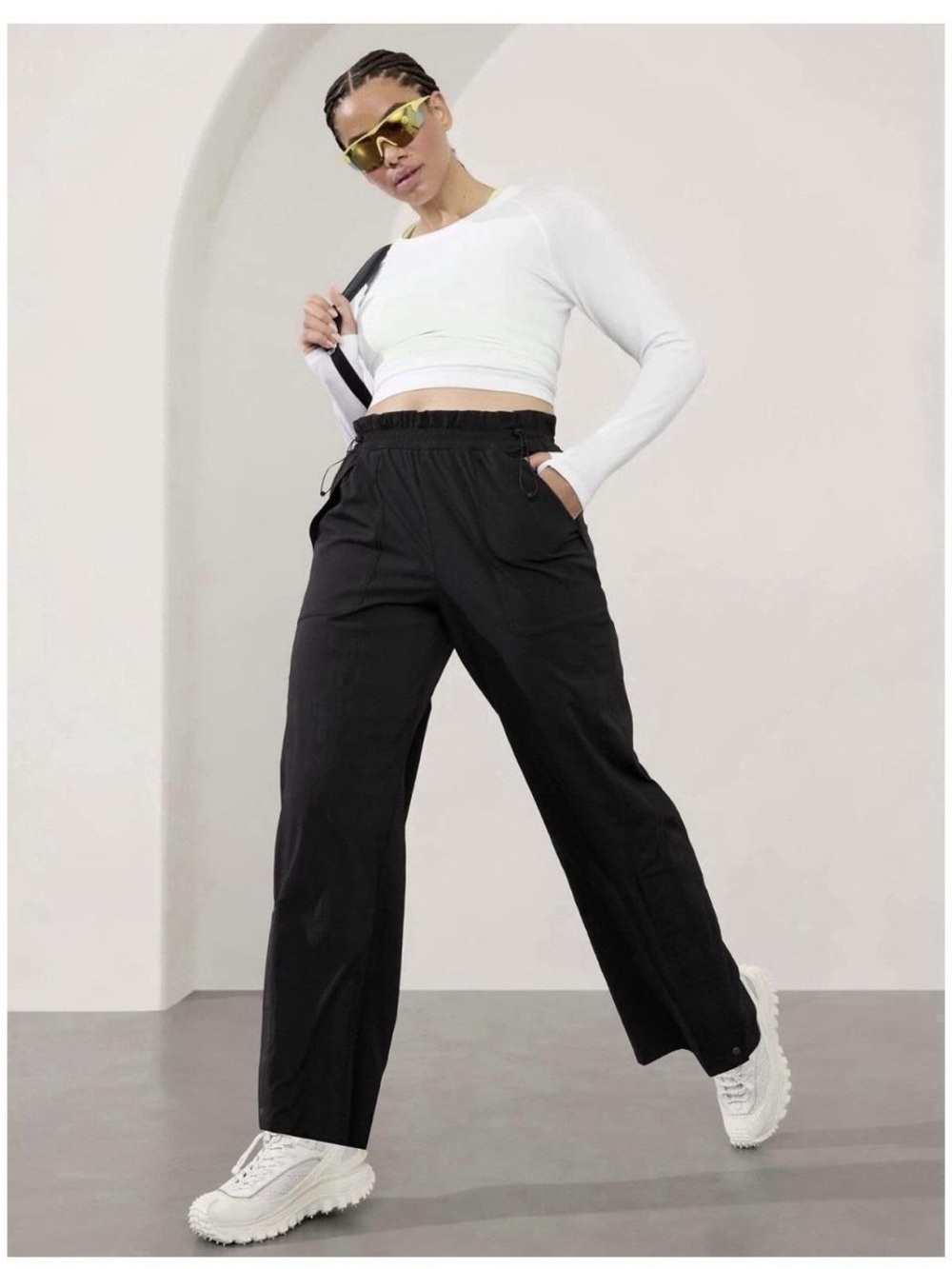 Athleta NEW Trekkie Parachute Pant in Black - Picture 1 of 4